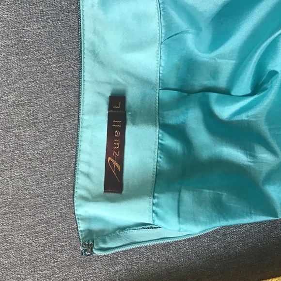 Pretty turquoise blue skirt with black mess and sequins. Size L. - Picture 6 of 7